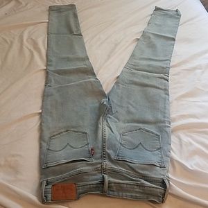 Light 721 High Rise Skinny Levi's jeans 28